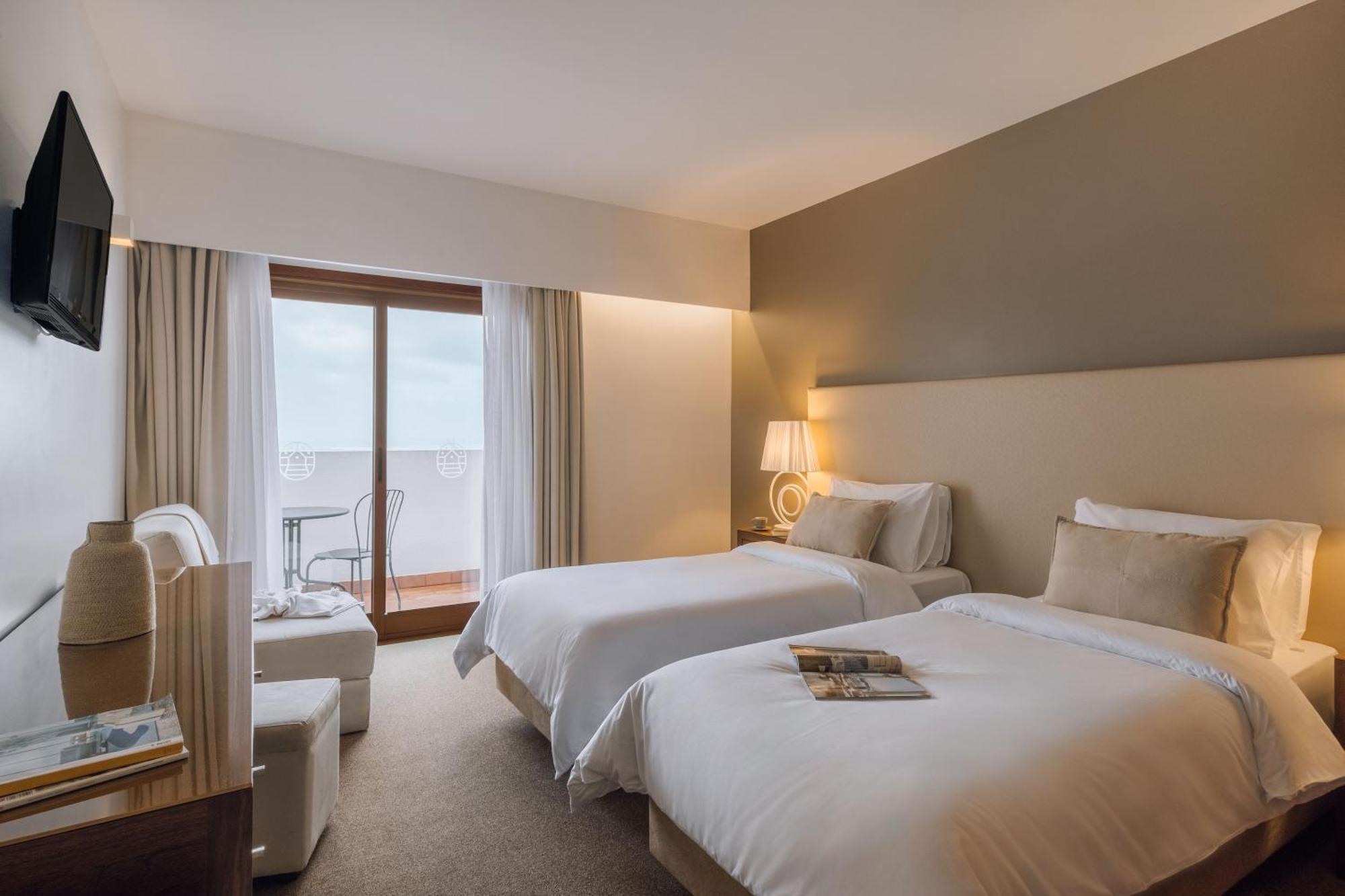 Twin Room with Balcony,1646329020:JPEG